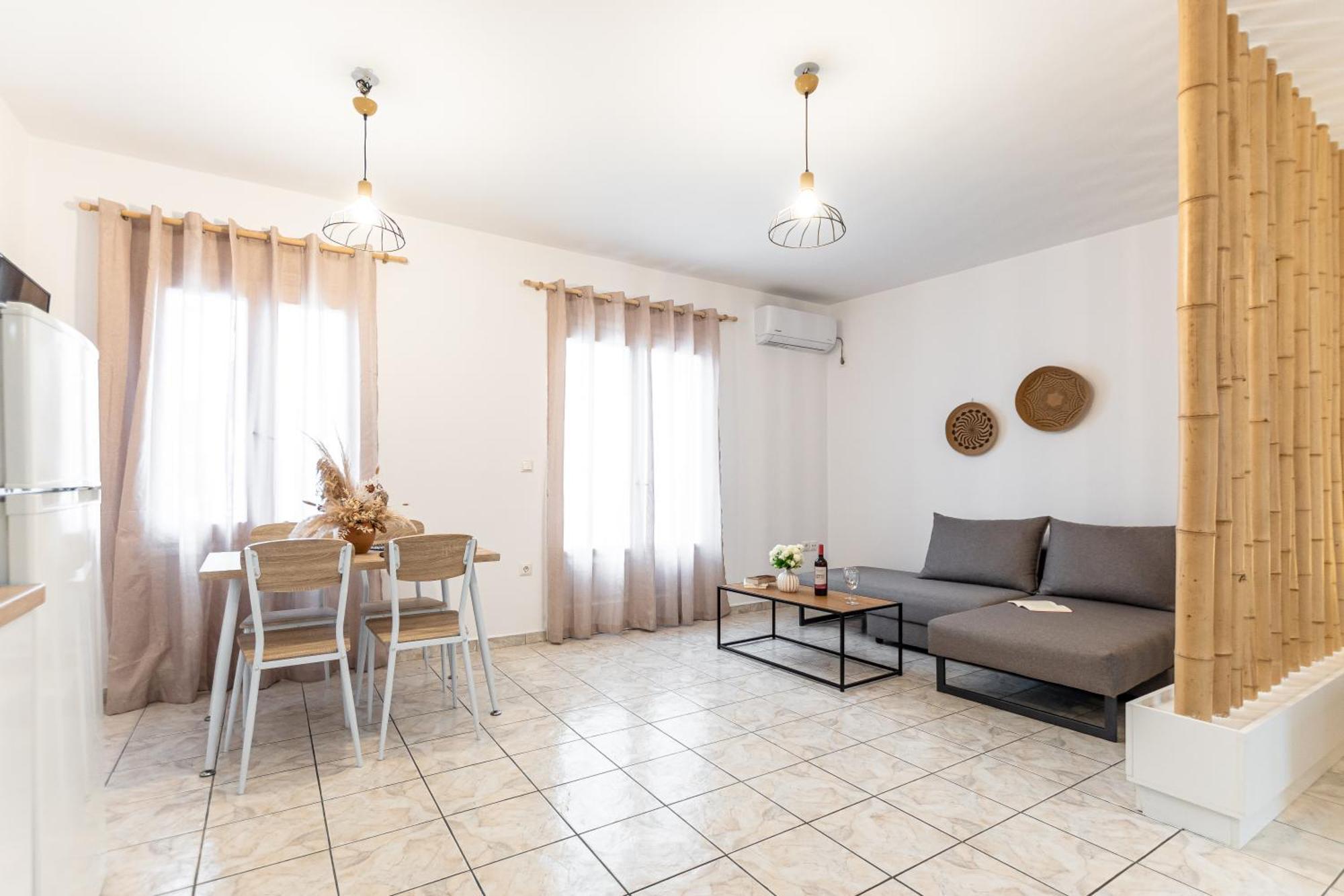 Optasia - Naxos Center 2 *